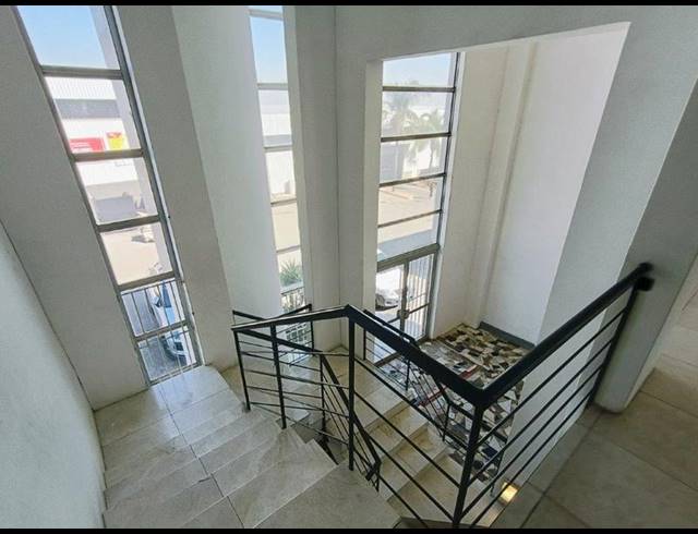 BUSINESS PROPERTY TO RENT IN HALFWAY HOUSE